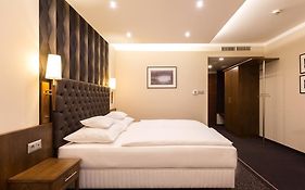 Szőnyi Garden Hotel Pest